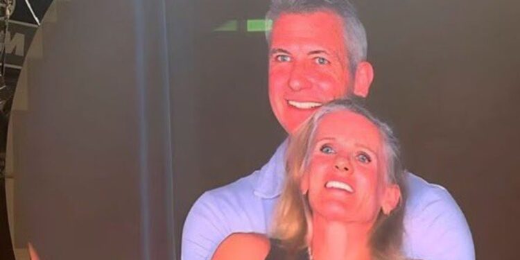 Habla la mujer expuesta en kisscam del concierto de Coldplay