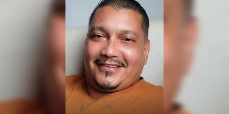 Investigan muerte a bala de funcionario de la Rama Judicial dentro de su apartamento en Boston