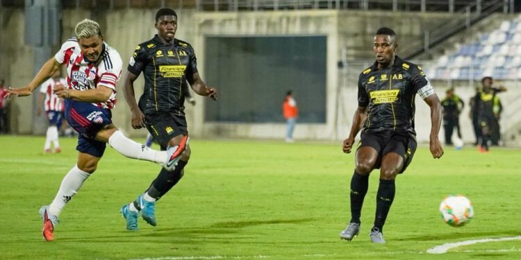 Junior, con paciencia y efectividad le quitó el invicto al Bucaramanga