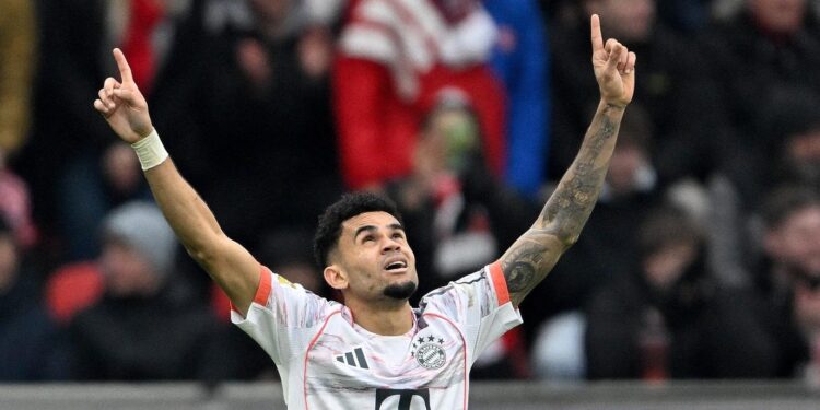 Luis Díaz, protagonista en el empate 1-1 del Bayern Múnich : gol y expulsión