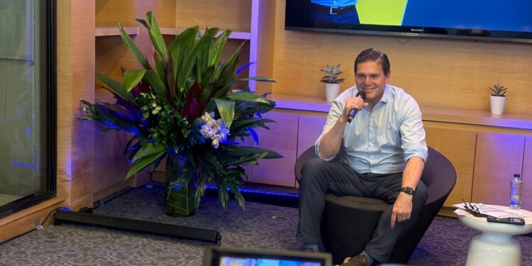 Más de 183.000 personas participaron en cierre virtual de campaña de Juan Carlos Pinzón