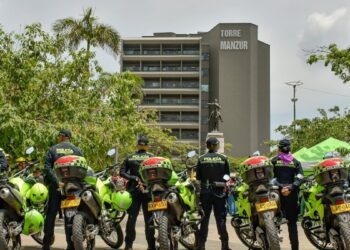 Policía investiga origen de falso audio de periodista que involucra a la institución y anuncia acciones legales