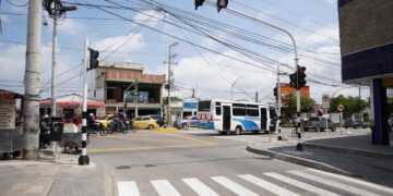 Por una movilidad más eficiente, se habilita nuevo semáforo y se implementan cambios de sentido vial en varios sectores de Barranquilla – Alcaldía de Barranquilla, Distrito Especial, Industrial y Portuario