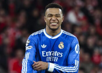 Real Madrid confirmó que Mbappé sufre un esguince en su rodilla izquierda