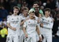 Real Madrid goleó al Elche en el Bernabéu y presiona al Barcelona en Liga