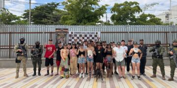 Rescatan a 25 turistas y capturan a 11 presuntos Pachenca entre Palomino y Santa Marta