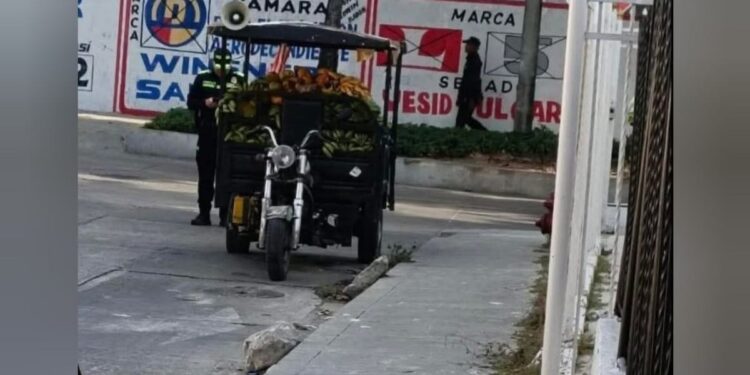 Sicarios en moto asesinan a vendedor de frutas y verduras en El Bosque