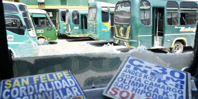 Sombra de la extorsión vuelve a afectar a empresa de buses: autoridades vigilan el caso