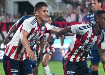 Un gol sobre el final de Pestaña salvó al Junior de otro papelón