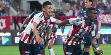 Un gol sobre el final de Pestaña salvó al Junior de otro papelón