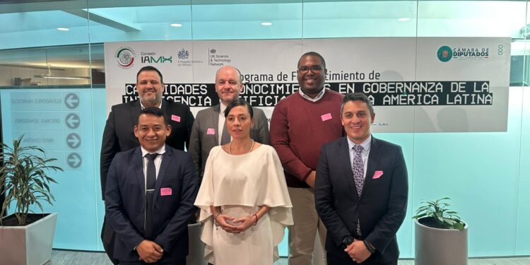 Unisimón participa en programa de la Embajada Británica sobre gobernanza de la inteligencia artificial