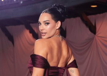 Video | ¿Madres exigentes? Iniciativa de Andrea Valdiri para celebrar quinceaños