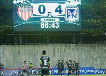 goleado en casa por Nacional y abucheado por su hinchada