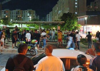 ¡Ataque sicarial en Alameda del Río! Asesinan a hombre en paradero de buses