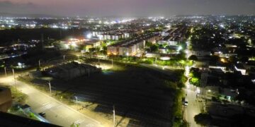 Alcaldía de Barranquilla amplía infraestructura de alumbrado público en el sector de la IED San Luis, en Las Gardenias – Alcaldía de Barranquilla, Distrito Especial, Industrial y Portuario