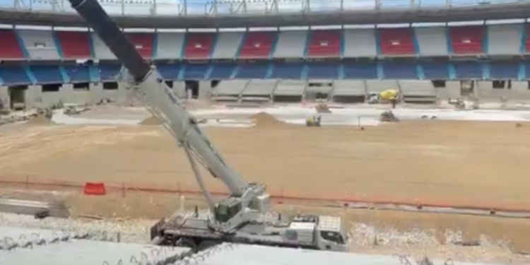 Alejandro Domínguez destaca el avance de las obras en el estadio Metropolitano Roberto Meléndez