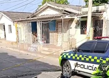 Asesinan a un hombre dentro de una vivienda en el barrio La Sierrita; una menor de 3 años resultó herida en medio del ataque a bala