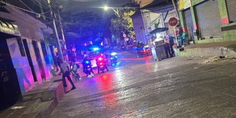 Ataque a tiros en tienda de Chiquinquirá deja un hombre muerto y otro gravemente herido
