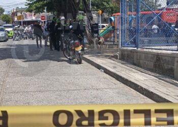 Atentado en una barbería del barrio El Valle, en Barranquilla: "Hay dos personas heridas"