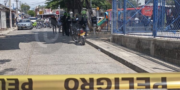 Atentado en una barbería del barrio El Valle, en Barranquilla: "Hay dos personas heridas"