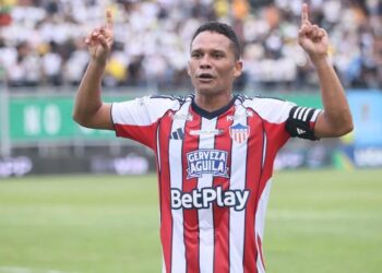 Bacca volvió al gol, Junior ganó con contundencia y es tercero en la Liga
