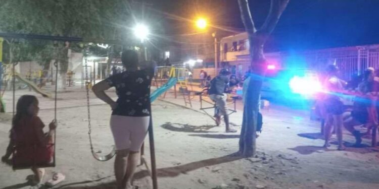 Balean a un joven de 23 años cuando trabajaba dentro de un kiosco en Soledad