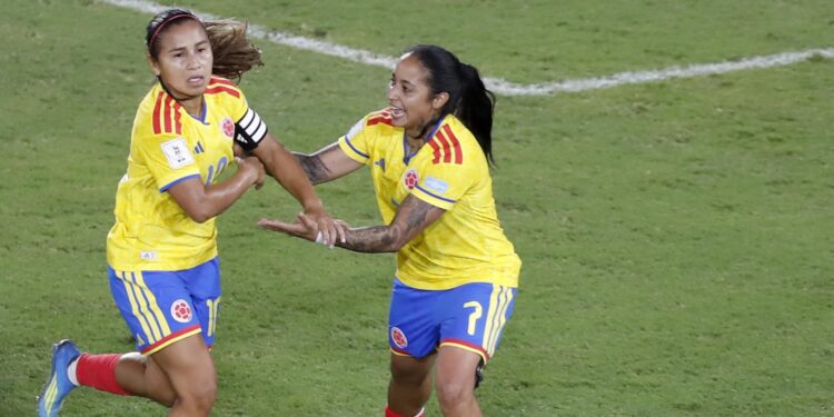 Colombia enfrenta a Chile en busca del liderato de la Liga de Naciones