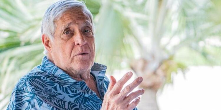 Eduardo Dávila tilda de "bandido" y "extorsionista" a Alejandro Comesaña