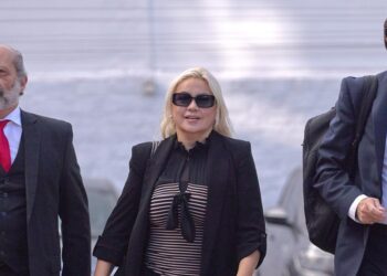 Expareja de Maradona lo vio "hinchado, barbudo, con mal olor" en sus últimos días