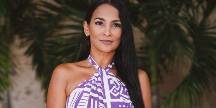 Exreina en líos legales por presunta falsedad en documentos