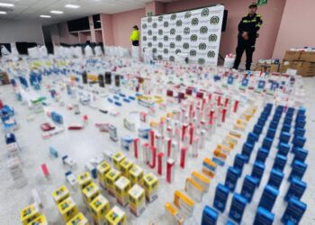 Golpe a red ilegal de medicamentos: capturan a tres personas y decomisan más de 211.000 unidades en Barranquilla