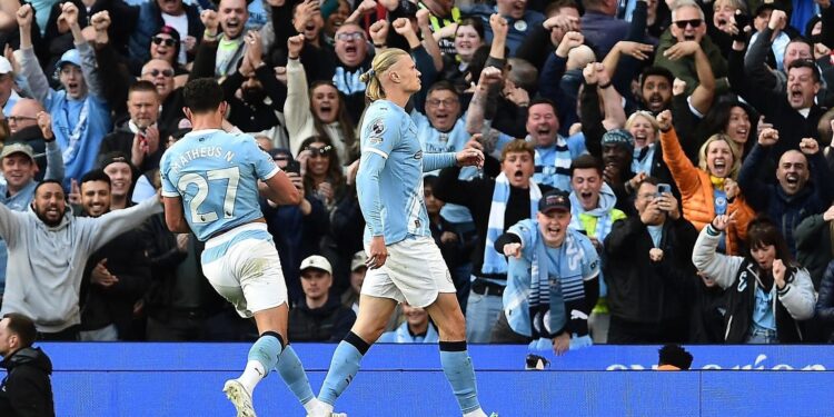 Haaland le pone suspenso a la Premier tras derrota del Arsenal ante el City