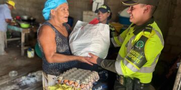 Jornada solidaria de la Policía benefició a habitantes del barrio Pastrana de Magangué