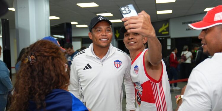 Junior ya está en Asunción para enfrentar a Cerro Porteño