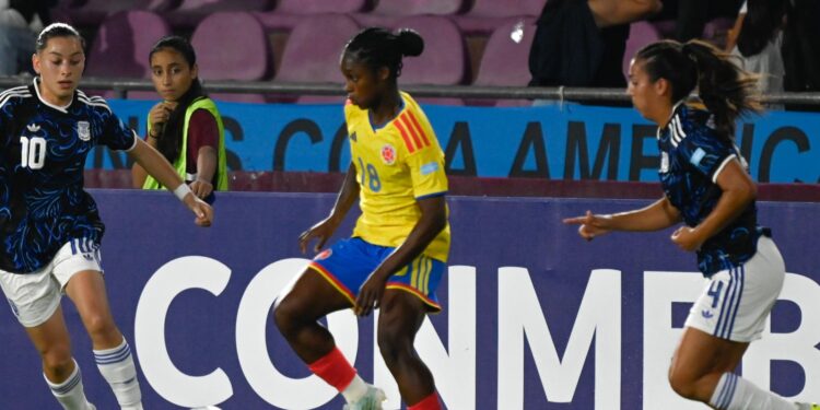 La Selección Colombia Femenina empató con Argentina y está a un paso del Mundial