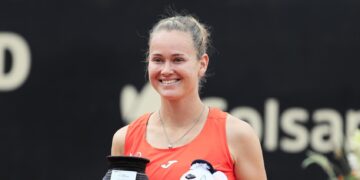 La checa Marie Bouzková, campeona del WTA de Bogotá al vencer a la húngara Panna Udvardy