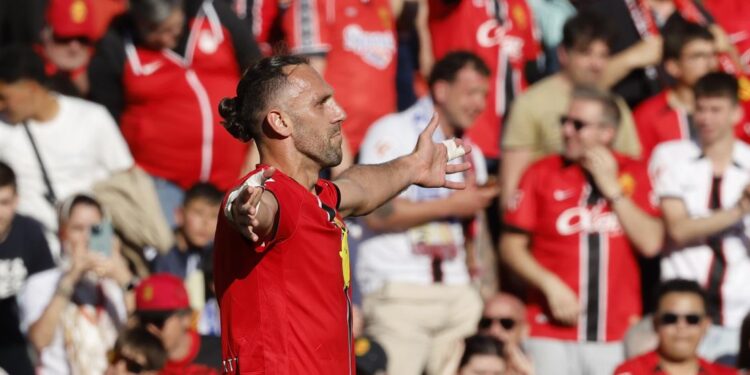 Mallorca se aleja del descenso y pone en aprietos al Real Madrid