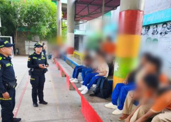 “No podemos permitir que la delincuencia se apodere de las escuelas como se apoderó del comercio”: Adeba