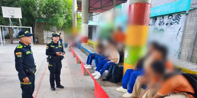 “No podemos permitir que la delincuencia se apodere de las escuelas como se apoderó del comercio”: Adeba