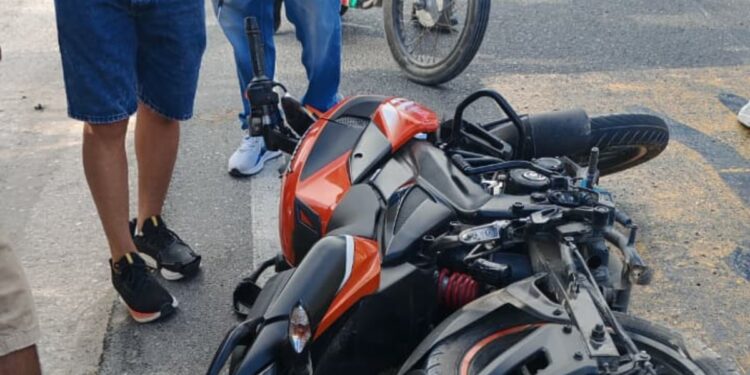Peatón muere arrollado por motocicleta en la calle 30 a la altura del colegio Inem