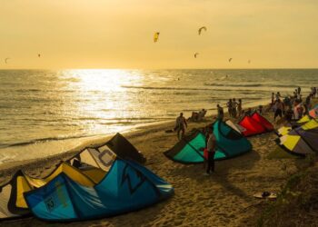 Reportan más de 20 mil visitantes en playas de Puerto por Semana Mayor