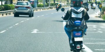 Se endurecen los requisitos para el tránsito de motos y patinetas eléctricas en el país
