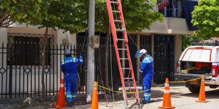 Seis pescaderías tenían conexiones ilegales de energía por $300 millones en Barranquillita