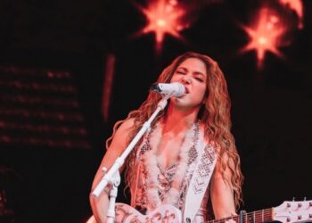 Shakira queda entre las más votadas y avanza en su camino al Salón de la Fama del Rock and Roll