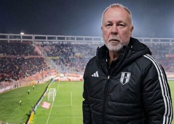 Técnico de Perú confirma que jugará la próxima eliminatoria en la altura