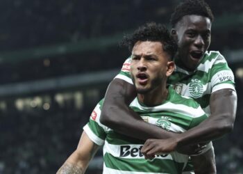 Tras ocho partidos en blanco, Luis Suárez volvió al gol con el Sporting