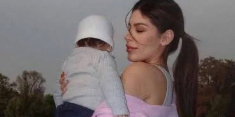 Video | Momento exacto del asesinato de Carolina Flores, exreina de belleza, a manos de su suegra: “Me hizo enojar”