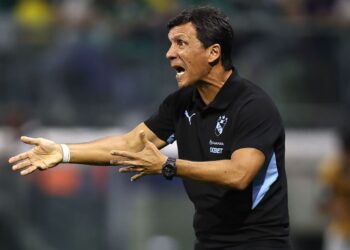 Zé Ricardo cuestionó falta de apoyo de la FPF para con clubes que juegan los torneos CONMEBOL