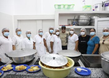 alcalde Char entrega cocina-comedor en la IED Hogar Mariano – Alcaldía de Barranquilla, Distrito Especial, Industrial y Portuario