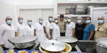 alcalde Char entrega cocina-comedor en la IED Hogar Mariano – Alcaldía de Barranquilla, Distrito Especial, Industrial y Portuario